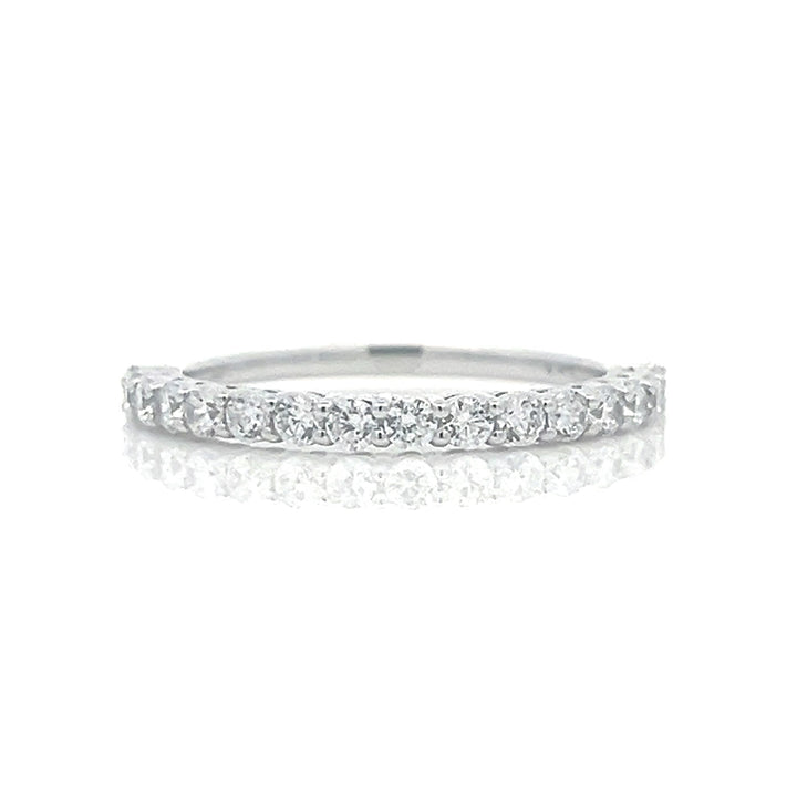 classic round diamond band