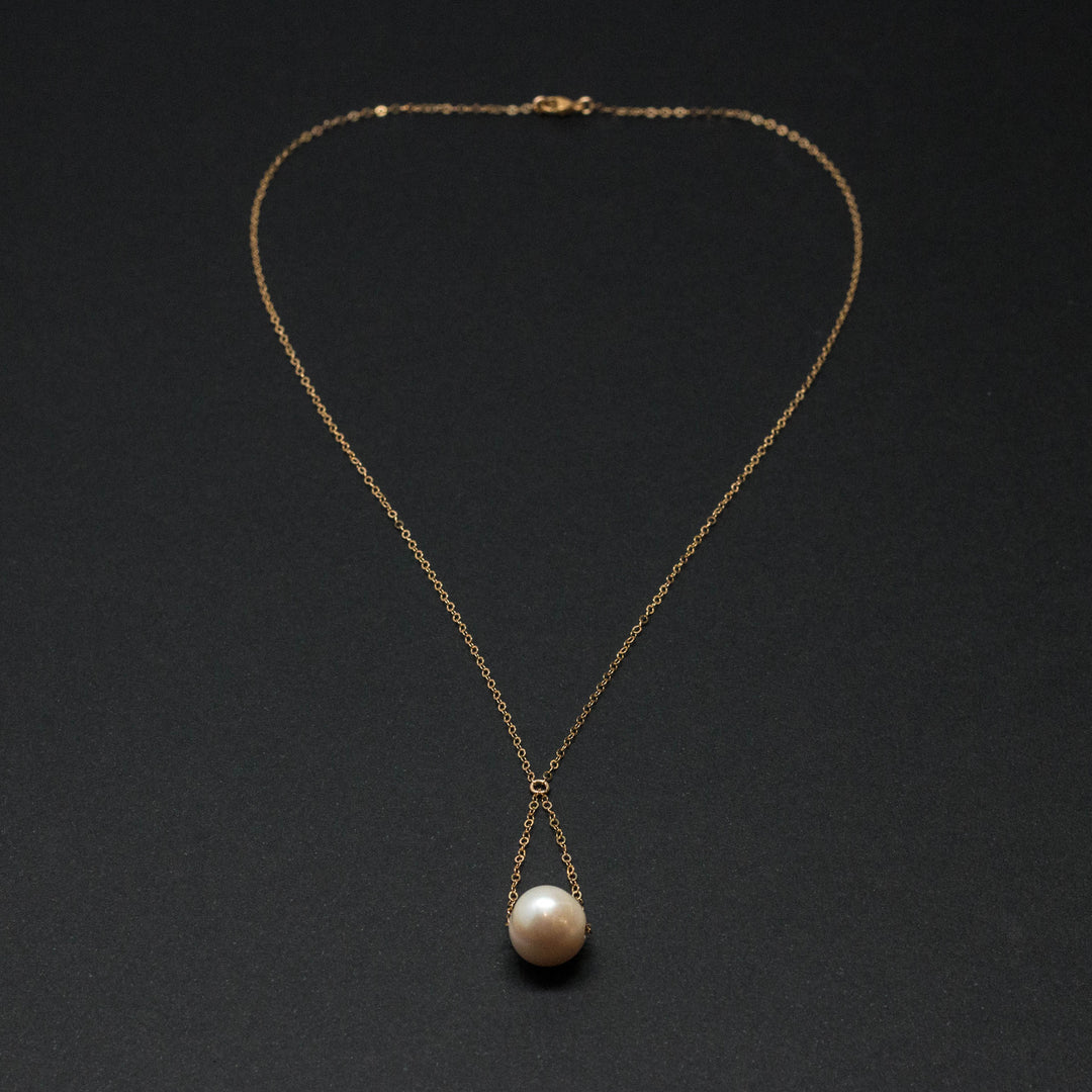 pearl trapeze necklace - workshopunderground.com
