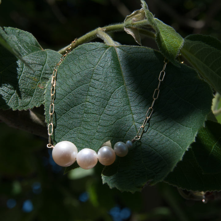 graduated pearl bar necklace - workshopunderground.com